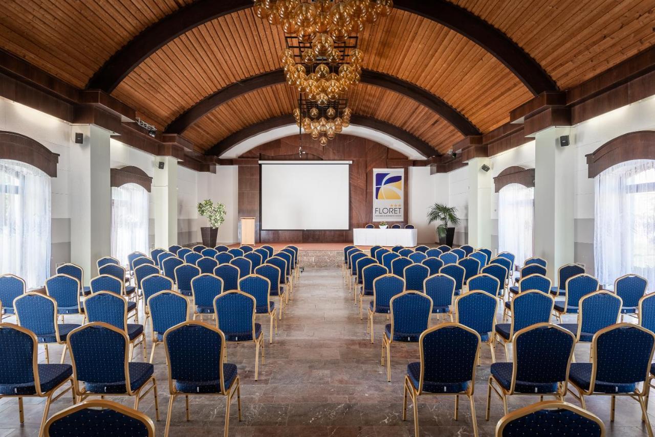 Hotel Floret Průhonice Zewnętrze zdjęcie