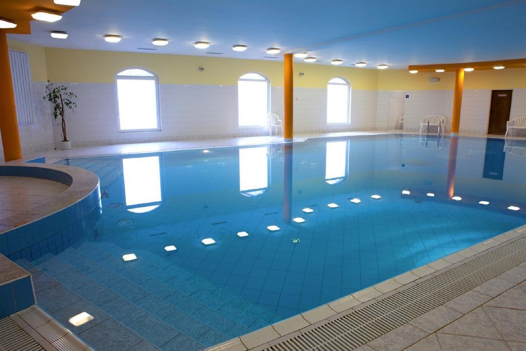 Hotel Floret Průhonice Zewnętrze zdjęcie