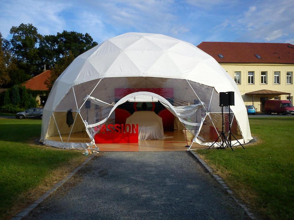 Hotel Floret Průhonice Zewnętrze zdjęcie